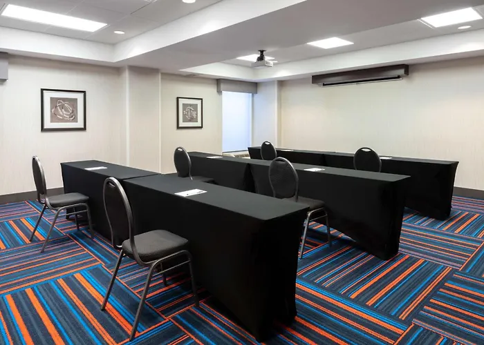 Hampton Inn Denver-International Airport