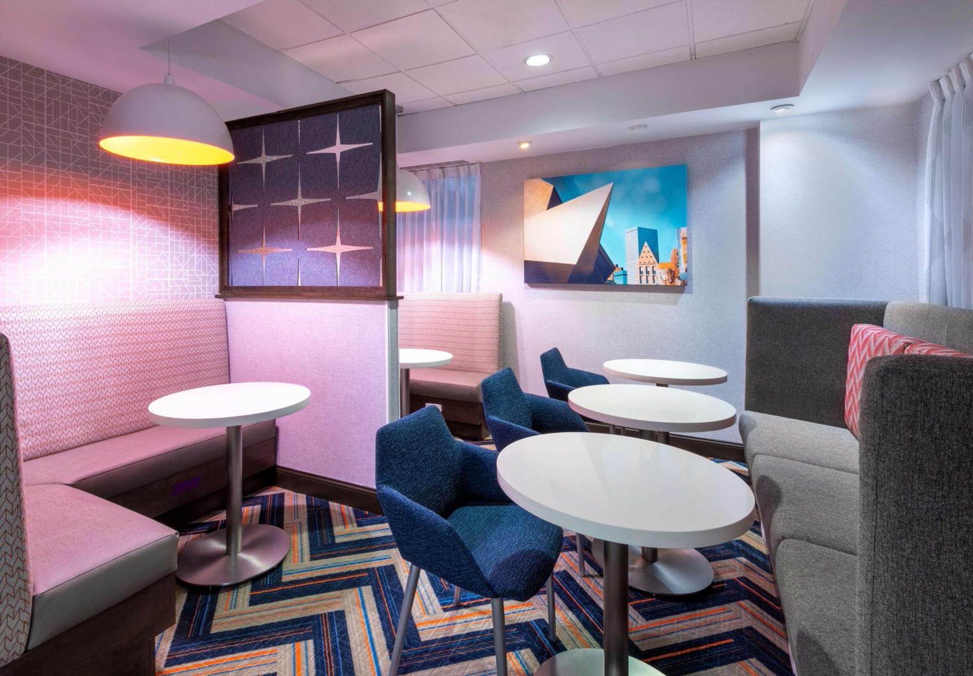 Hotel Hampton Denver-international Airport 3*